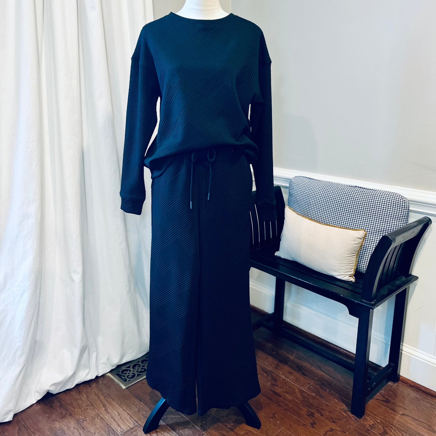 Black Textured Set